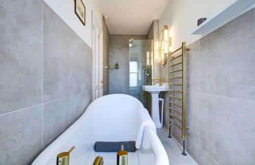 Stunning Cottage in the Heart of Old Leigh - Pass the Keys - Foto 30