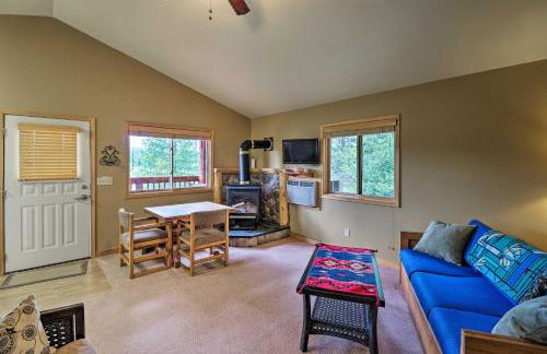 Trego Cabin with Mtn Views, Easy Access to Lake - Foto 11