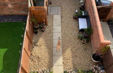 Stylish 3 bedroom townhouse for 5 guests, set in the medieval grid with off street parking - Foto 5