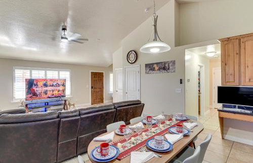 Hike, Golf and Ski Family Home in South Jordan - Foto 5