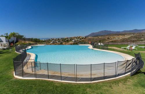 Luxury Penthouse With Sea View in Paraiso Pueblo - Photo 4