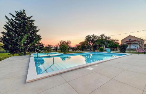 Cozy Home In Tinj With Kitchen - Photo 13