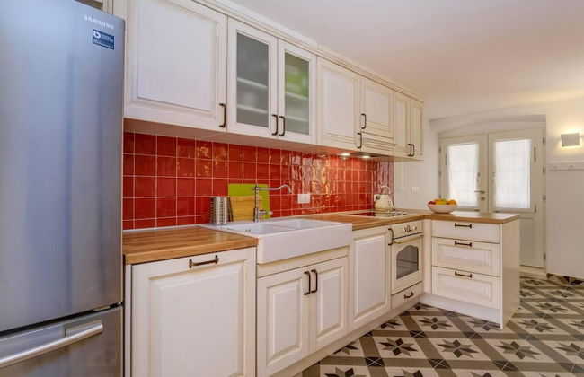 Impeccable 4-bed Apartment in Osor - Foto 10