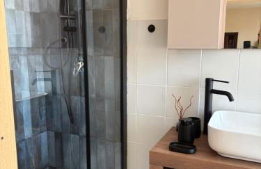 Relax & Sunshine - Modern 2BR Apartment, 100m2, nature view, 30 min from San Teodoro - Ideal for families, groups & Smartworkers - Foto 7