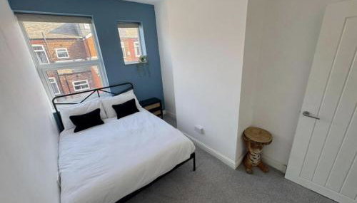 Levenshulme House - 2 Bedroom - Sleeps 6 - Free Parking & WiFi - Foto 3
