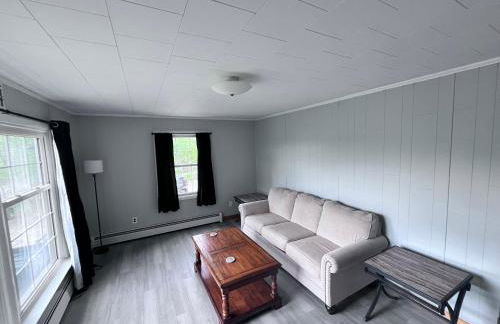 Cozy Retreat with Private Backyard Oasis - Foto 20