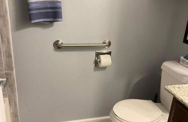 Comfy 3 Bed 2 Bath EZ Access To Santa's Wonderland - Foto 9