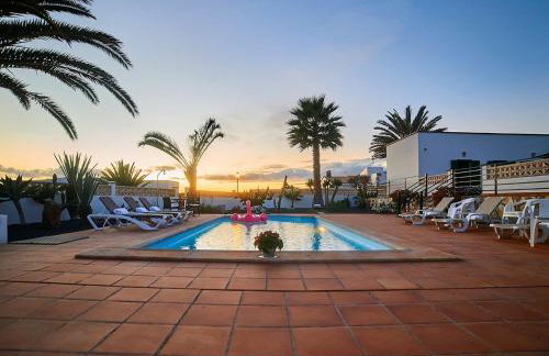Villa in La Oliva with Volcano View Pool - Foto 1