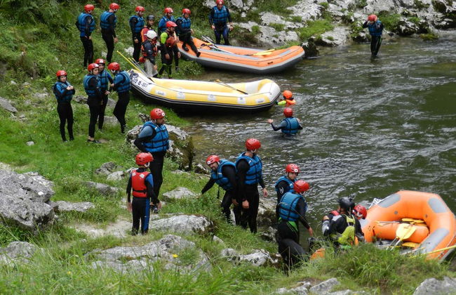 Rafting on the Deva River - Photo 6
