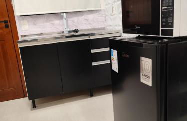 Studio Bem localizado, WIFI Rápido, Ar Condicionado e Estacionamento 1 - Photo 17