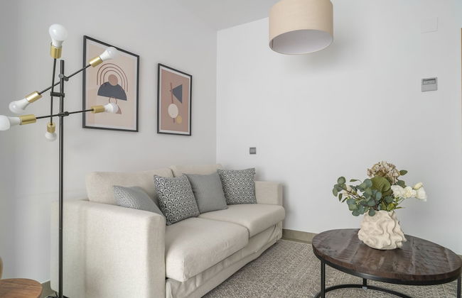 Stunning Vacation Apartment for up to Eight With Balcony All Yours - Foto 15