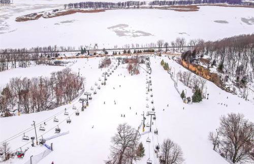 Relaxing 2Bedroom Townhome w/Playroom & Great View - Foto 58