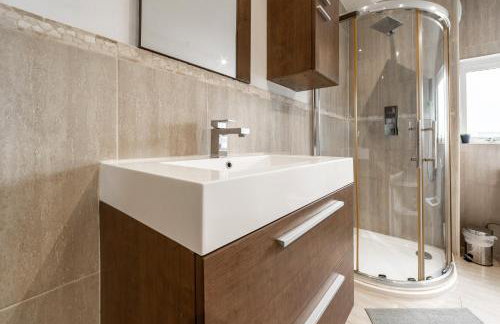 Modern 2 bed 2 Bath House in Sittingbourne by Splendid Stays - Photo 13