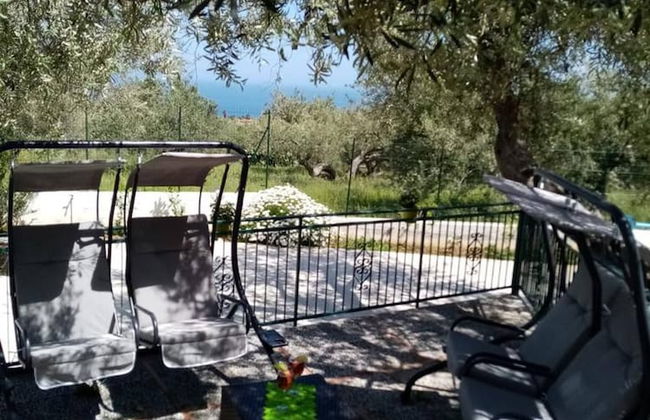 Countryside Villa With Private Pool - Photo 31