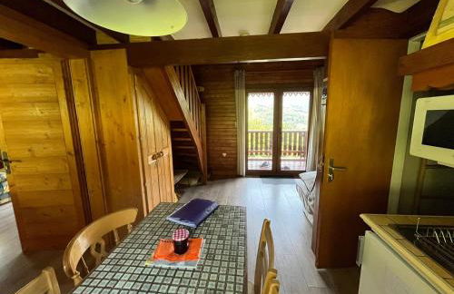 Chalet entier, vue panoramique, ruisseau et sauna. - Foto 10