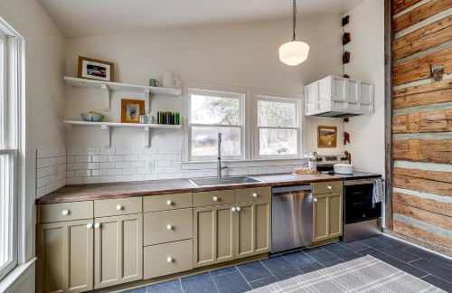 3 and Picturesque Acres! Historic Lexington Farmhouse - Foto 6