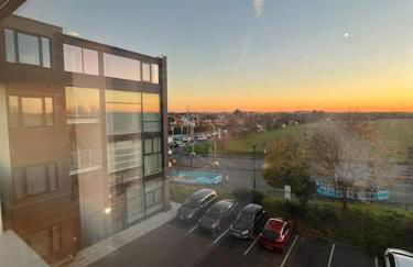 Voyager Haus Apartments, EV Charging Stations, London Heathrow Airport, LHR, Terminal 4, RE-Energise & GO - Foto 33