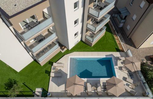 Poolside Hideout Apartments - Photo 92