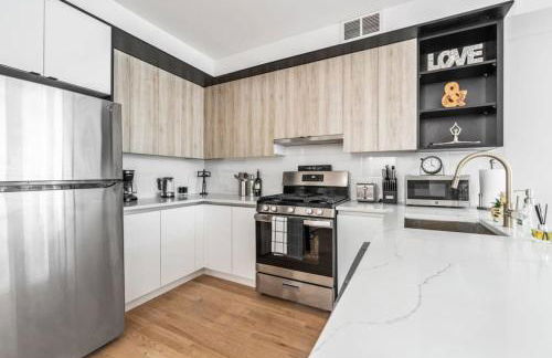 3BR Penthouse Suite with Massive Private Rooftop - Foto 15