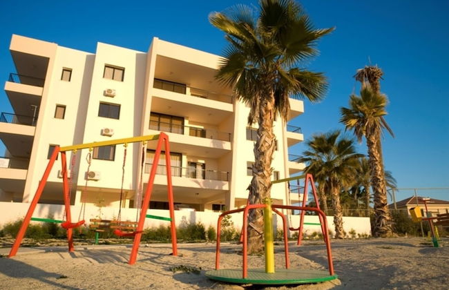 2 bed Apartment Overlooking Pool - Oroklini - Foto 26