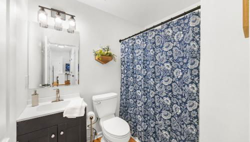 MiniGolf, HotTub, FirePit, PetFriendly, Sleeps 8 - Foto 2