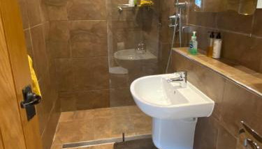 Garden annexe in Hathersage centre with parking - Foto 5