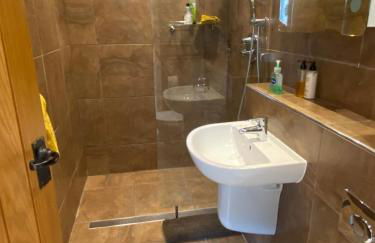 Garden annexe in Hathersage centre with parking - Foto 5