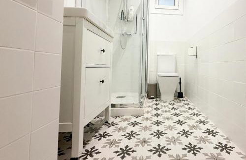 Apartamento reformado de 3 habitaciones en Sagrada Familia - Foto 3