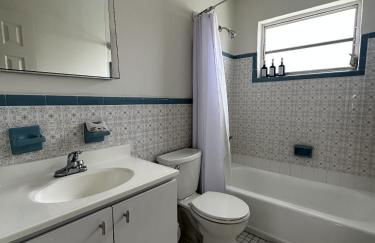 Miami's Cozy Tropical Getaway - Photo 16