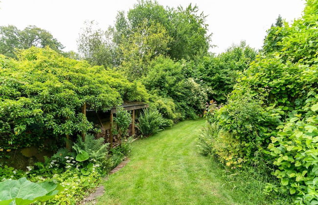 Picturesque Holiday Home in Oldenzaal With Jacuzzi - Foto 63