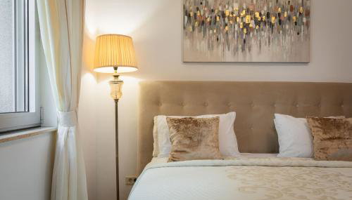 CECILIA Holiday Apartment, Private Parking Included - Photo 1