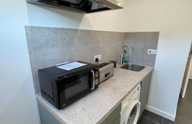 Modern flat in Egham by Royal Holloway University Royal Ascot and Windsor near Heathrow Airport - Foto 14