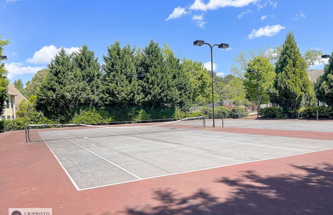 4 - Bed home, w/ Cali King Bed - 12 mins. to DTWN - Photo 59