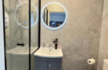 Very Large Central Property - Foto 17