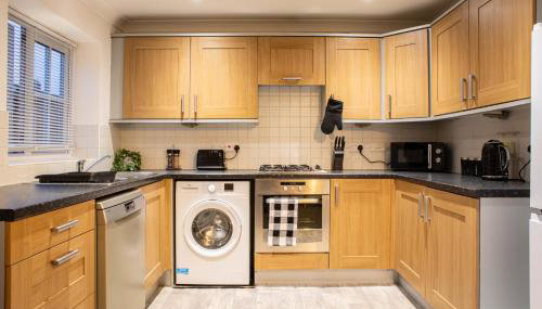 Contractor‑Heaven 5BR Home 4.5 Baths Wakefield - Foto 4, Other