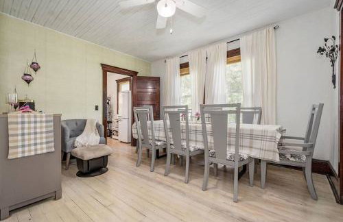 Mountain Serene Views and Creek-side Charm - Pet friendly - Foto 33