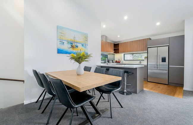 Bright, Modern, Plush - Brand New Townhouse - Foto 7