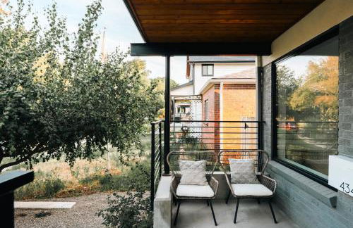 Colorful Sunnyside Escape - Walk to Dining & Parks - Foto 54