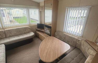 3 Bed Caravan - Sleeps 8 - Pets - Parking - Foto 6