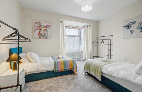 Countess House, Northampton - Stylish Modern 2-Bedroom House with Garden - Free Parking - Foto 19