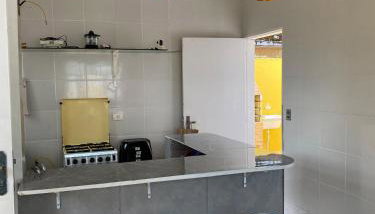 Casa na praia com piscina 2 quartos 6 camas e 4 colchoes - Foto 4