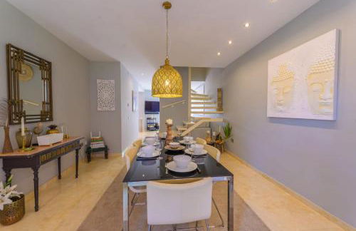 Beautiful Frontline beach Townhouse - Photo 7