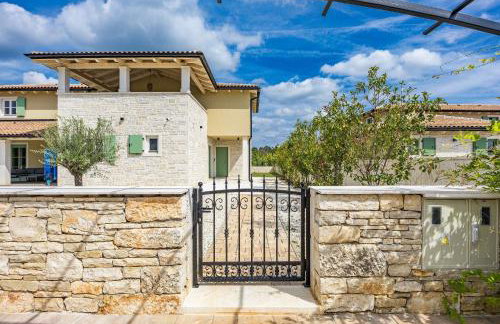 Villa LunIstra in Central Istria for 10 people with private pool & kids playground - Foto 54