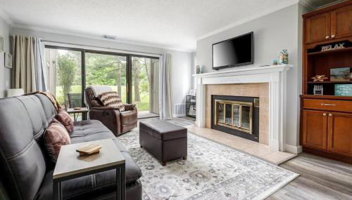 Modern Golfview Condo near the Grand Traverse Bay - Foto 2
