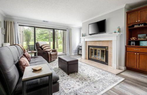 Modern Golfview Condo near the Grand Traverse Bay - Foto 2