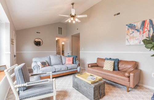 Serene single story, Grill, Fire Pit, fenced yard and Pet friendly stay - Foto 1