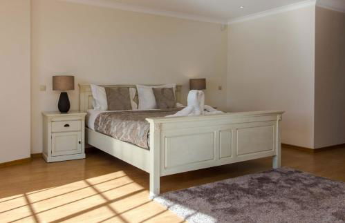 Luxury Villa with Private Pool, Gym & Leisure Room by Gale Beach LM25 - Foto 14