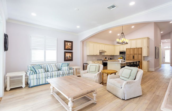 Imola: Newly Remodeled Pool Home Minutes from Vanderbilt Beach. Family-Friendly Retreat with 4 BR, 3.5 Bathrooms, and Private Screened Pool. Perfect Location Near Mercato and Naples Attractions - Foto 27