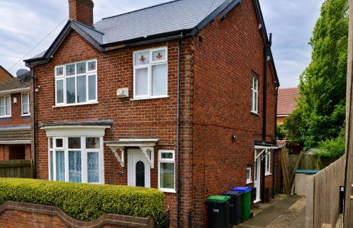 West Midlands-Contractor-Long stay-parking-4 beds - Foto 10