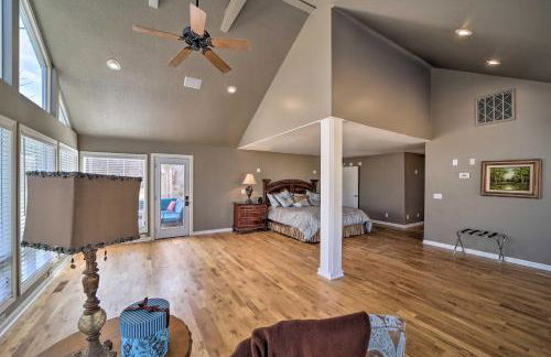 Grand Tulsa Getaway with Private Pond, Dock and Deck - Foto 18